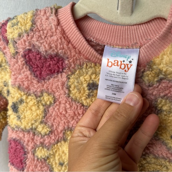Disney Baby Pink Sherpa Pooh Bear Sweater Crewneck / Size 24 Mons - Picture 3 of 4